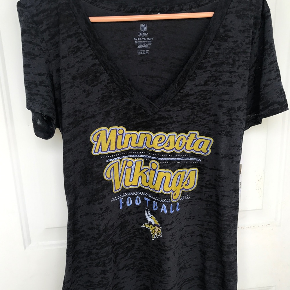 🆕 Minnesota Vikings woman's t size XL